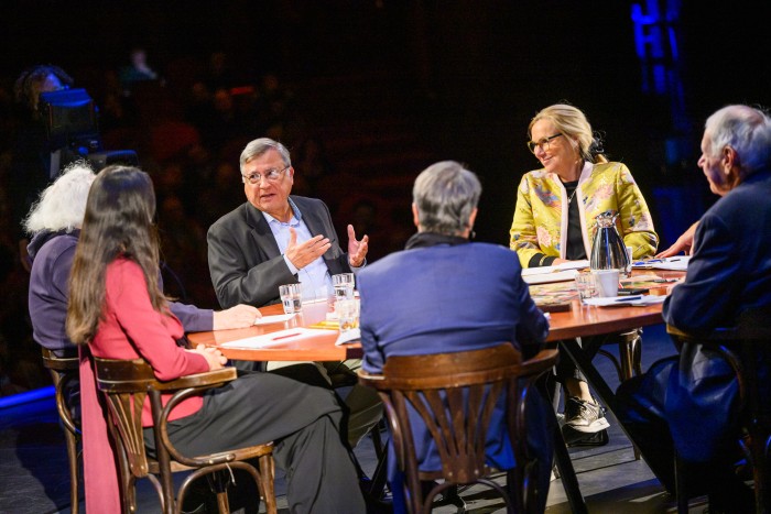 Perves Hoodbhoy op de Nexus Conferentie in Amsterdam